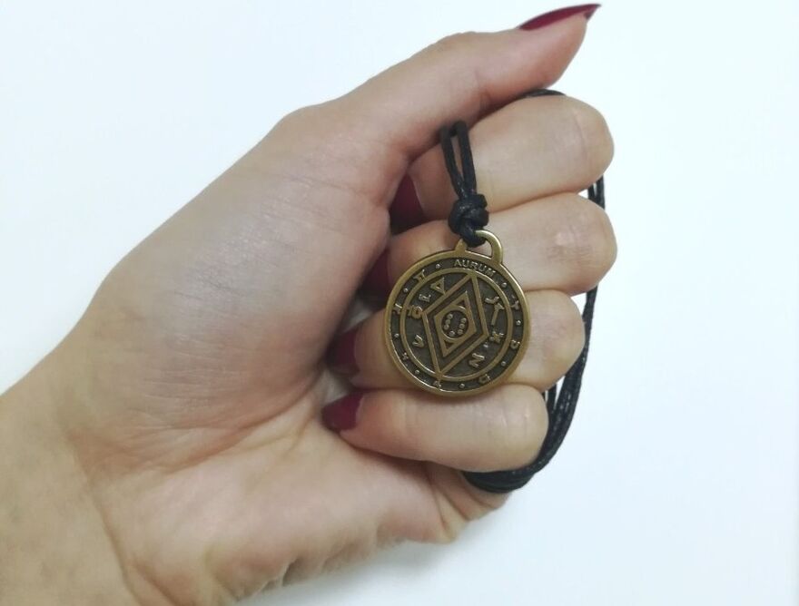 amulet přívěsek pro štěstí